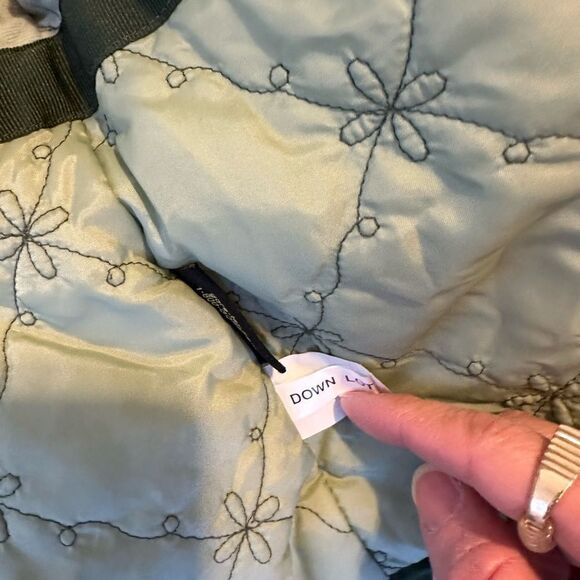 L.L bean women down jacket size M - Picture 4 of 5
